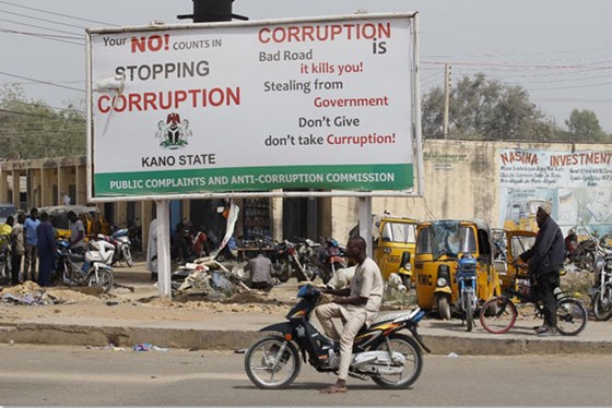 Klare advarsler mot korrupsjon.