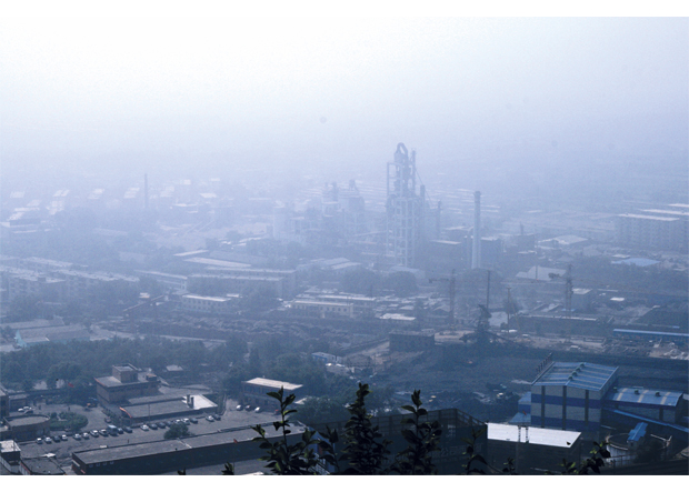 Figur 6.1 Kinesiske byer har svært dårlig luftkvalitet, og Kina er det landet i verden som slipper ut mest CO2.