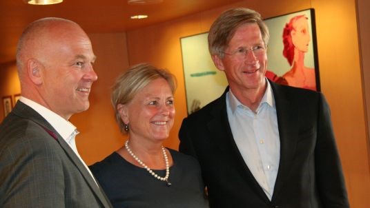 Fra venstre: Kringkastingssjef Thor Gjermund Eriksen, kulturminister Thorhild Widvey og nyutnevnt styreleder i NRK Birger Magnus
