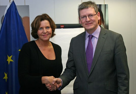 Arbeidsminister Hanne Bjurstrøm og EU-komissær László Andor