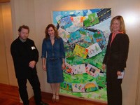 UNICEF 2006 overleverer collage av tegnekonkurranse til Karita