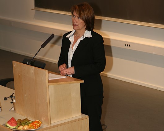 Forsvarsminister Grete Faremo holdt foredrag på Høyskolen i Bodø