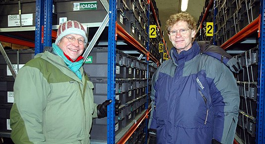 Svalbard Globale frøhvelv: Landbruks- og matminister Lars Peder Brekk og direktør i Global Crop Diversity Trust, Cary Fowler inne i frøhvelvet. Foto: Kjell Werner, ANB