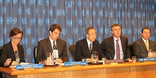 Jens Stoltenberg lanserte FNs REDD-program sammen med blant andre FNs generalsekretær