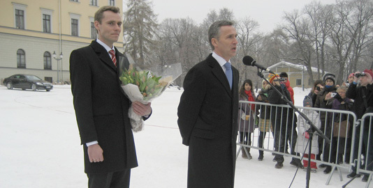 Statsminister Jens Stoltenberg og påtroppende olje- og energiminister Ola Borten Moe (Foto: Statsministerens kontor)