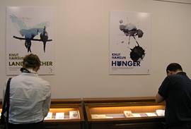 Knut Hamsuns liv og verk presenteres med en egen utstilling i anledning Hamsun-året. Foto: Guri Merete Smenes