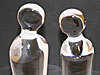 Klarspråkprisen er laget i glass av Maud Gjeruldsen Bugge, kunstnerisk leder ved Hadeland Glassverk.
