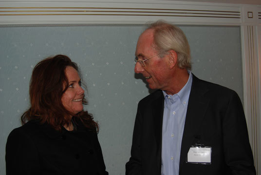 Statssekretær Heidi Sørensen og direktør Trygve Østmoe i Norsk Industri innledet begge på Kjemikaliedagene 2009. Foto: Miljøverndepartementet.