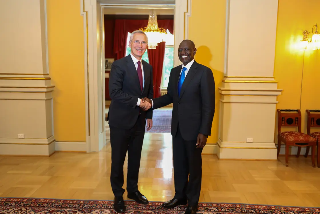 Finansminister Jens Stoltenberg og Kenyas president William Ruto.