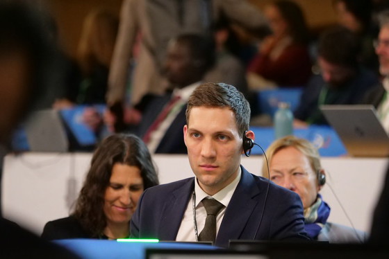 Klima- og miljøminister Andreas Bjelland Eriksen deltar på andre del av naturtoppmøtet COP16 i Roma.