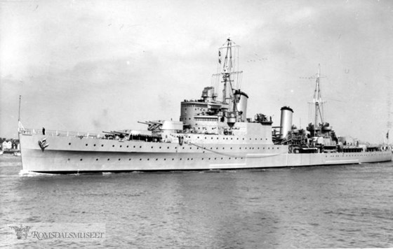 Den britiske krysseren HMS Glasgow på sjøen.