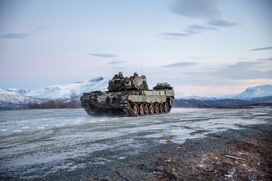 Norge vil sende stridsvogner til Ukraina.