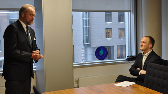 Arbeidgruppens leder, fylkesmann Lars Sponheim og landbruks- og matminister Jon Georg Dale under dagens møte.