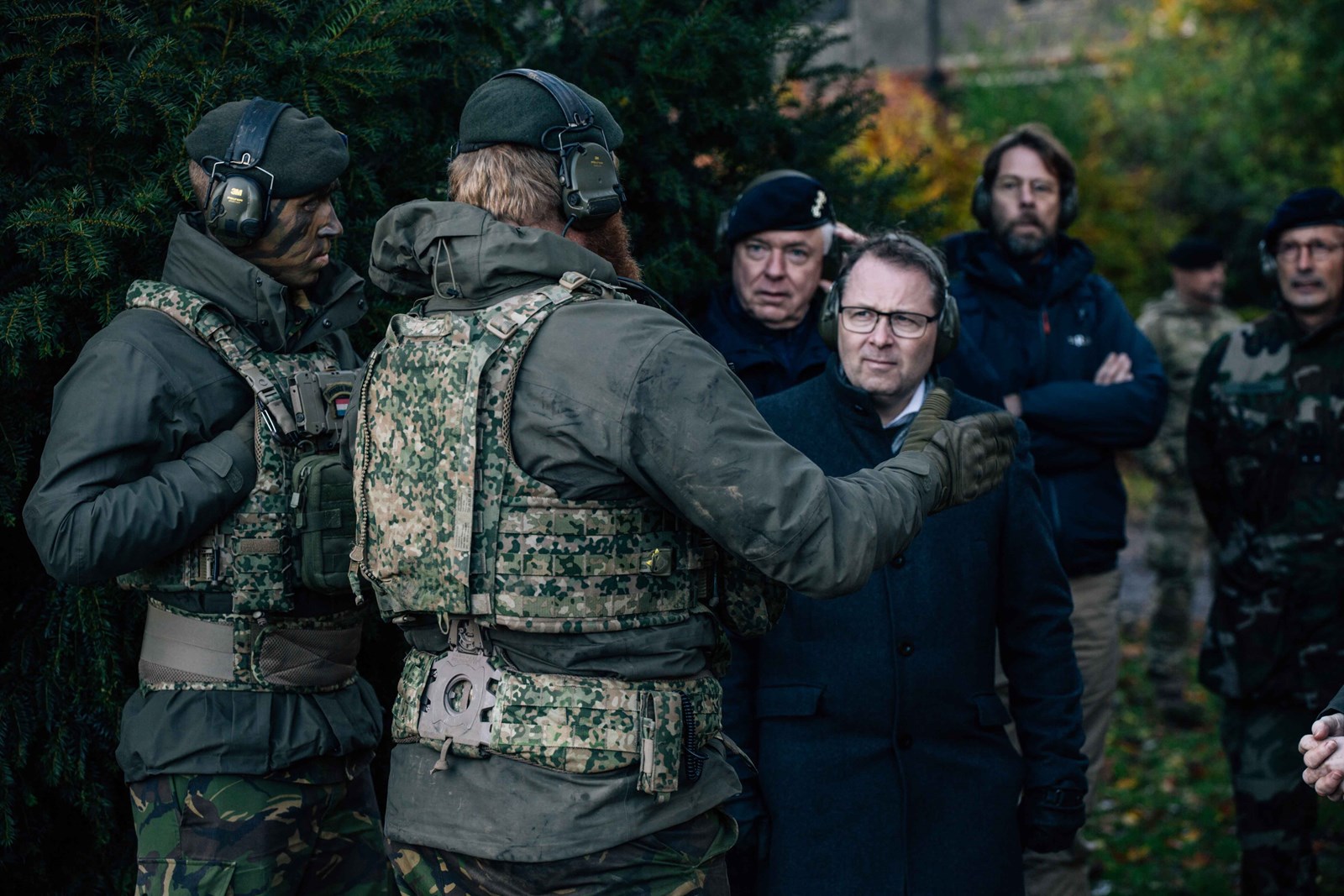 The Minister of Defense visits Norwegian personnel training Ukrainian troops in Great Britain