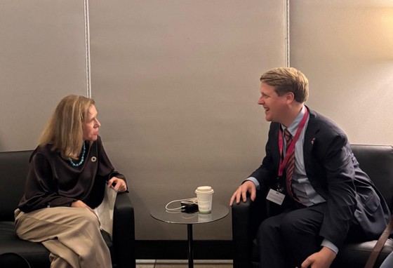 Utviklingsministeren i møte med Professor Saulo fra WMO