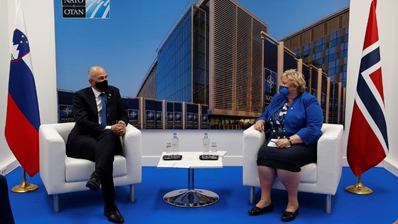 Statsminister Erna Solberg og Slovenias statsminister Janez Janša i NATO HQ.