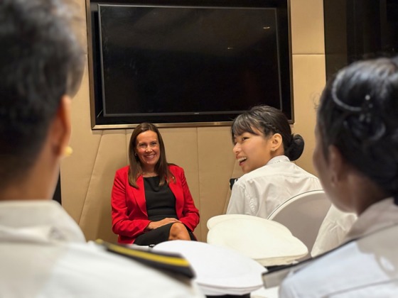Fiskeri- og havministeren møtte kvinnelige kadetter og sjøfolk på Maritime SheEO