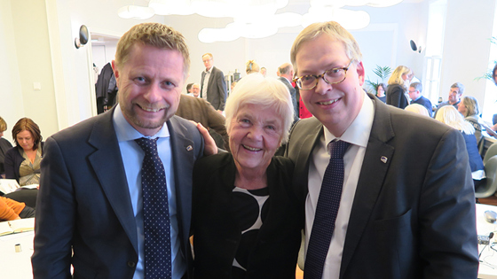 Helse- og omsorgsminister Bent Høie sammen med statssekretærene Astrid Nøklebye Heiberg og Thor Kleppen Sættem.