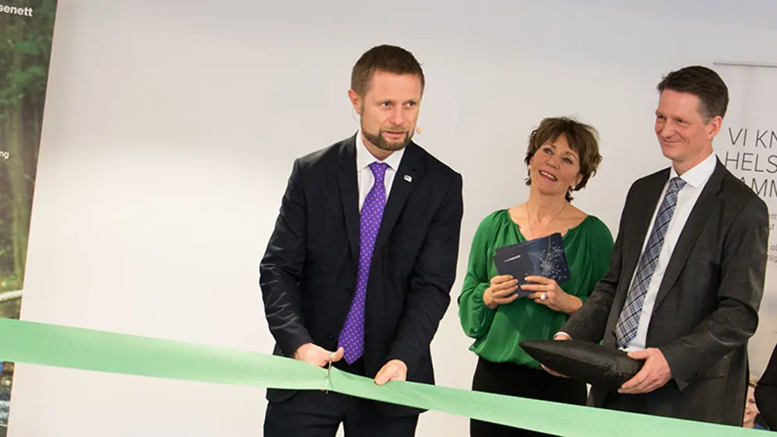 Helse- og omsorgsminister Bent Høie åpner tjenestesenter for helseforvaltningen. Foto: Norsk Helsenett