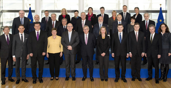 Kommissærene og visepresidentene i president Jean-Clade Junckers Europakommisjon. Foto: EU 2014