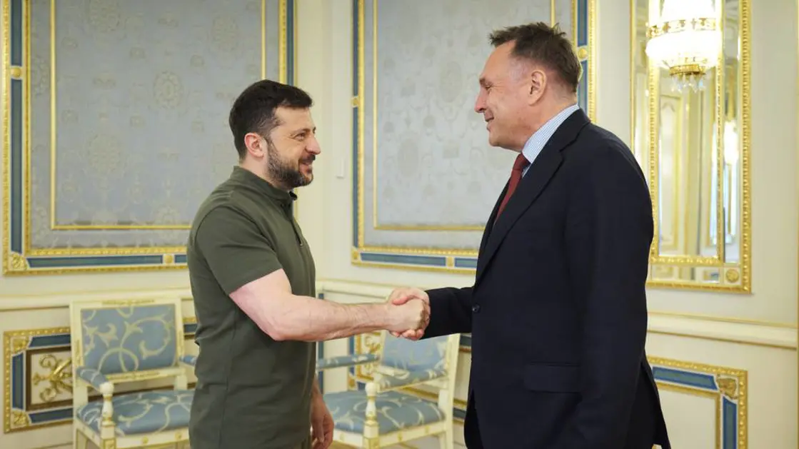 President Volodymyr Zelenskyj og Tore O. Sandvik møttes i Kyiv i 2025.