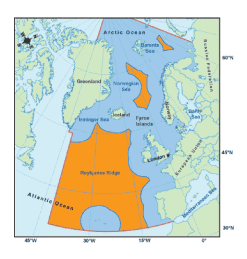 Figur 3.3 NEAFC sitt konvensjonsområde merka i blått, myndigheitsområde er merka i oransje. 