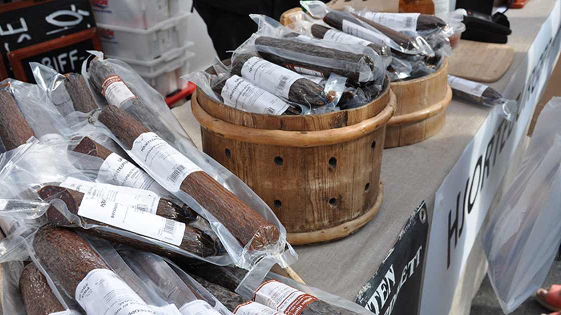 Lokalmat, spekepølse.