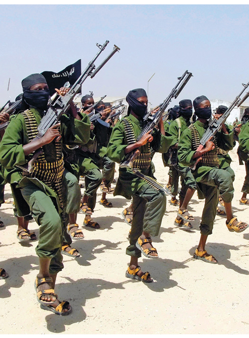 Figur 2.1 Al-Shabaab-soldater på militærøvelse i Somalia. 
