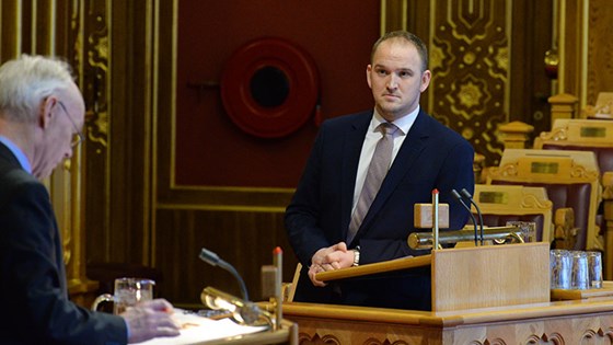 Landbruks- og matminister Jon Georg Dale under spørjetimen på Stortinget.