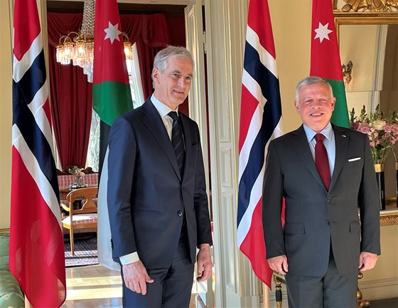 Statsminister Jonas Gahr Støre og Kong Abdullah II av Jordan,