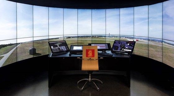 Bilde av flytårn med virtual reality-teknologi.