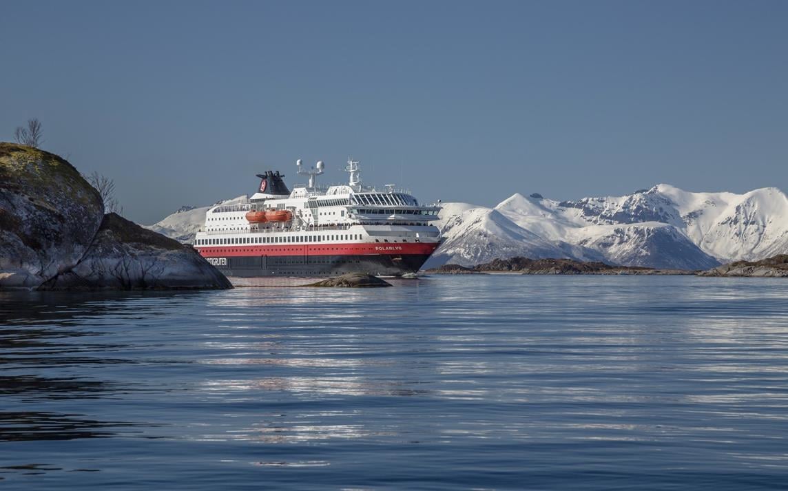 Et bilde som inneholder utendørs, himmel, transport, båt

Automatisk generert beskrivelse