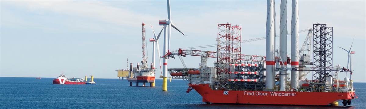 Et bilde som inneholder himmel, båt, vann, utendørs

Automatisk generert beskrivelse