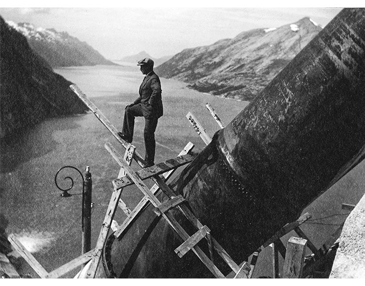 Figur 1.1 Bygging av Glomfjord kraftverk i 1918.
