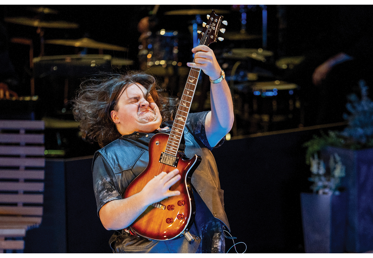 Figur 3.2 Konstantin Karakostas holder konsert med Disssimilis