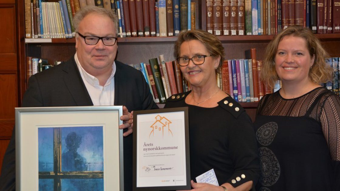 Gruppebilete av Bård Folke Fredriksen, Jorunn Skåden og Åslaug Farestveit.