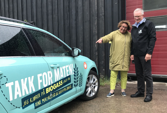 Arrangøren stilte med biogassbil frå Greve Biogass, som køyrde statsråden rundt i Vestfold.