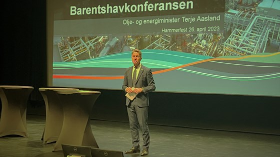 Bilde av Terje Aasland på Barentshavkonferansen 2023