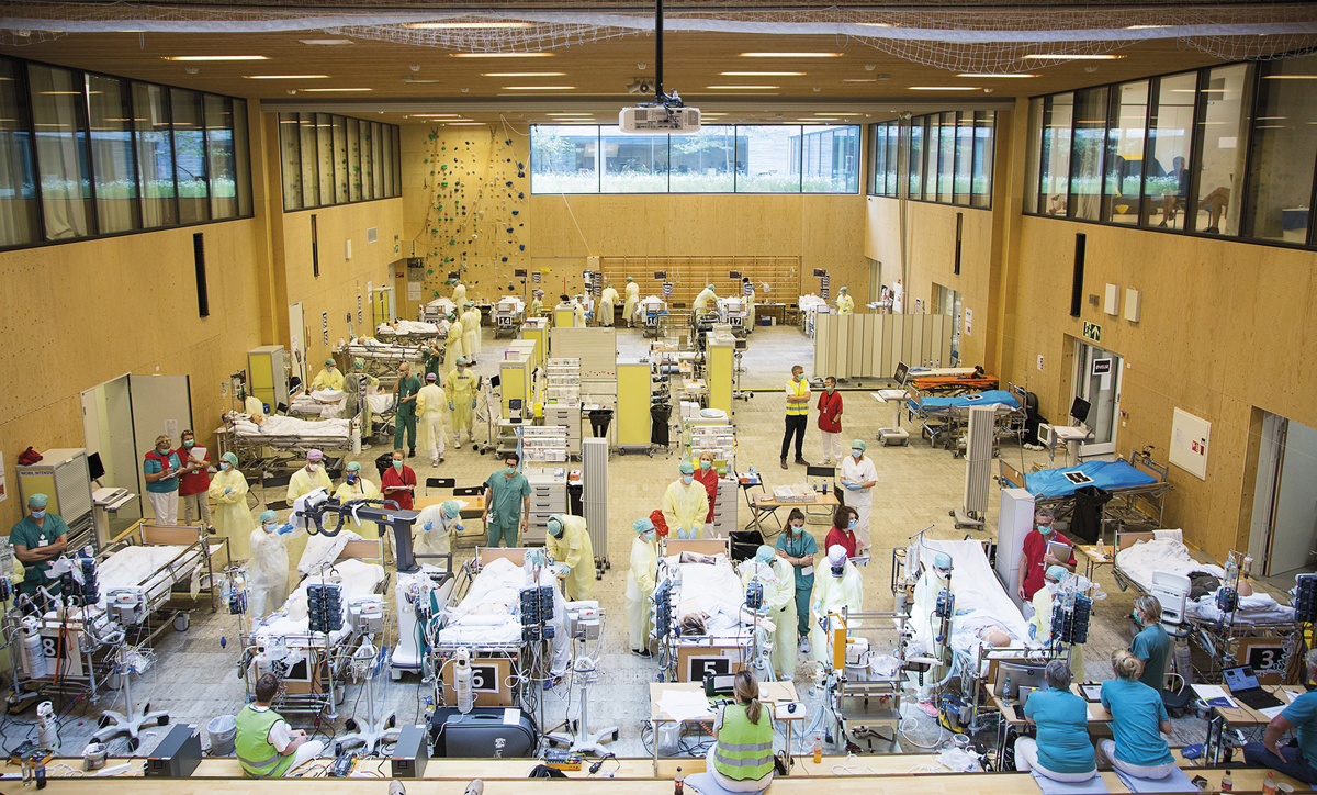 Figure 3.1 In order to successfully manage a crisis, it is important to train for such incidents. This photo was taken at an exercise during the pandemic at Haukeland University Hospital, which has capacity for 100 intensive care patients.
