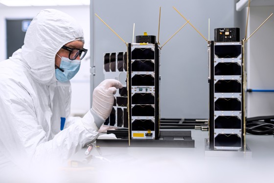 Forarbeid utføres på nanosatellitt