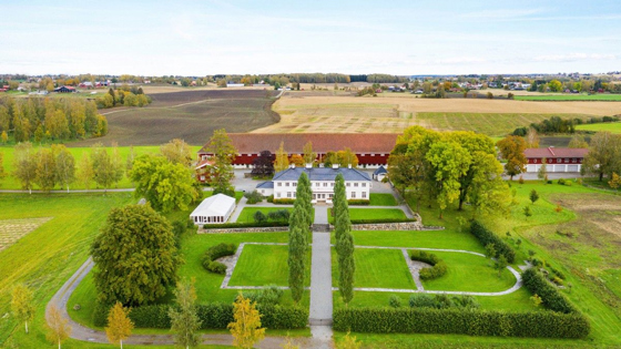 Staur gård i Stange kommune.