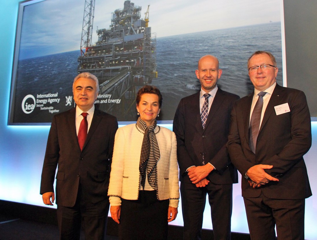 Fra venstre: Fatih Birol (IEA), Christiana Figueres (tidl. FNs Klimasjef), olje- og energiminister Tord Lien og Eldar Sætre (Statoil) holdt innlegg på årets høstkonferanse.