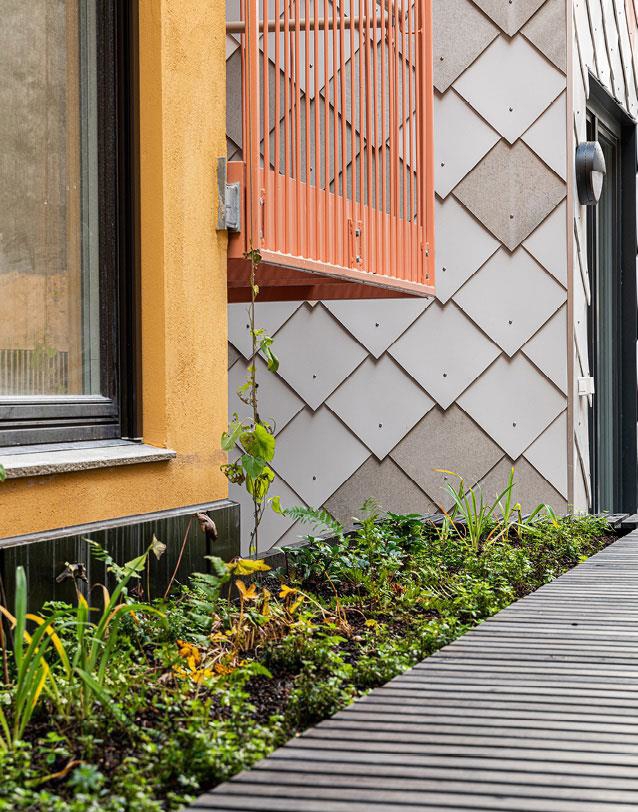 Bilde 30: Kristian August gate 13, Oslo. Utbygger: Entra ASA. Arkitekt/landskapsarkitekt: Mad AS/Asplan Viak AS. Foto: Kyrre Sundal/Mad arkitekter AS