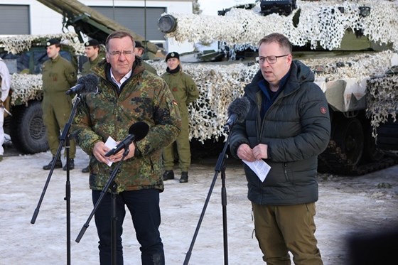 Tysklands forsvarsminister Boris Pistorius og forsvarsminister Bjørn Arild Gram gjennomførte både besøk til styrkene og bilaterale møter i den tiden de var sammen.