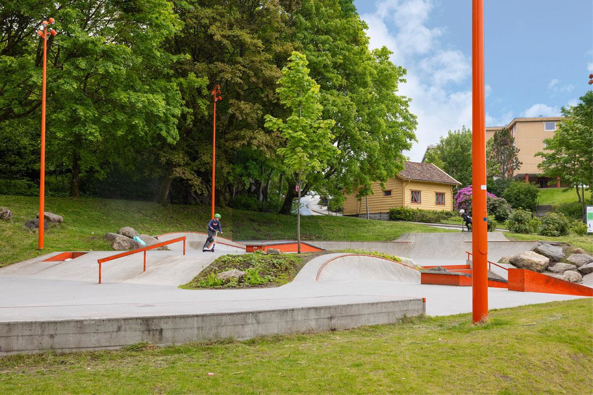 Photo of Lynghaugparken, Bergen. Client: Bergen municipality. Landscape architect: Norconsult AS and Curve Studio AS. Photo: Stine Østby