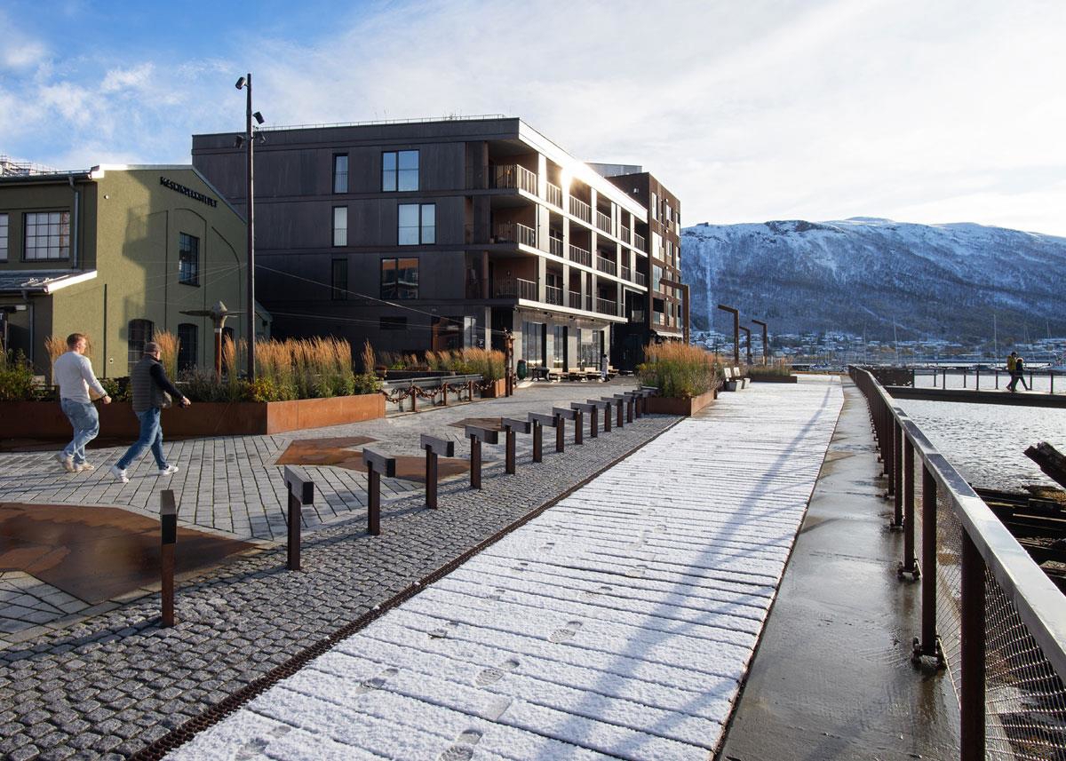 Photo of Vervet, Verftsparken and Slipptorget, Tromsø. Developer: Vervet AS. Architect/Landscape archi-tect: LPO arkitekter AS/Lo:Le landskap AS. Photo: Michály Stefanovicz