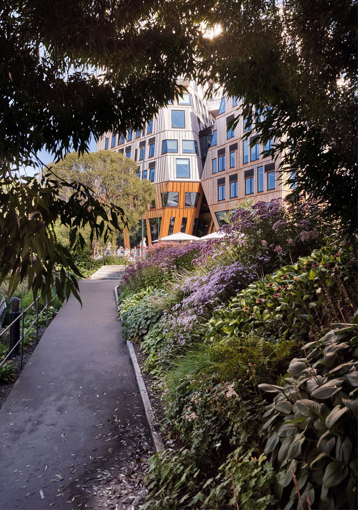 Photo of Vertikal Nydalen, Oslo. Developer: Avantor AS. Architect/Landscape architect: Snøhetta AS/Lala Tøyen AS. Photo: Lars Petter Pettersen/Snøhetta