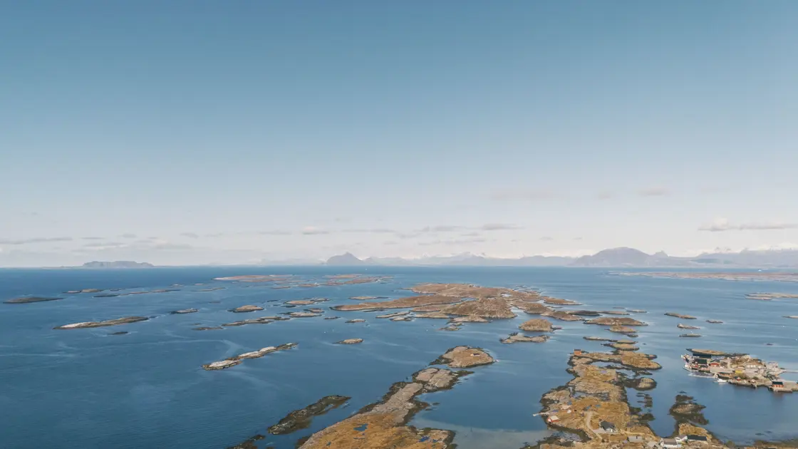 Sjø, hav, nordnorsk natur, små øyer
