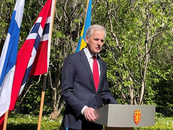 Prime Minister Jonas Gahr Støre gives his statement at the press conference.