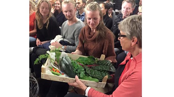 Mat produseres på Bakklandet i Trondheim. Kneiken felleshage presenterte seg på seminar om urbant landbruk.